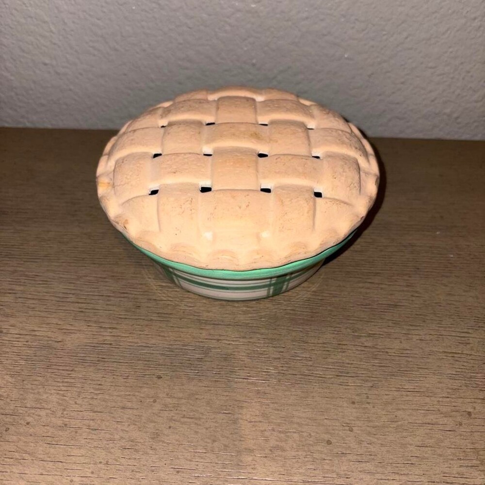 Tan and Cream Dinnerware